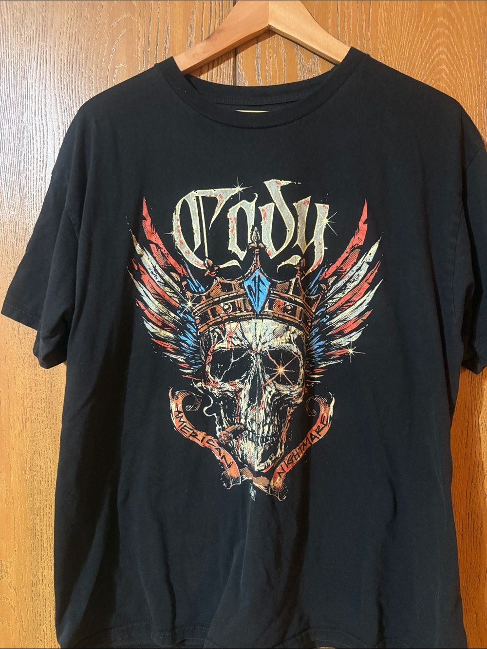 All Elite Wrestling - Men’s Black Graphic Skull Crown Tee with Wings
